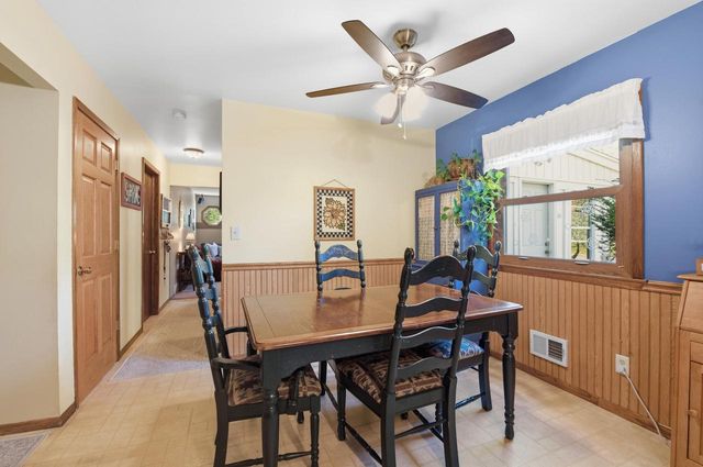 1180 Dorchester DRIVE, Oconomowoc, WI 53066