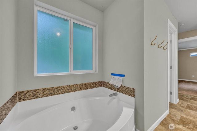 1827 Cyrene Drive NW, Olympia, WA 98502