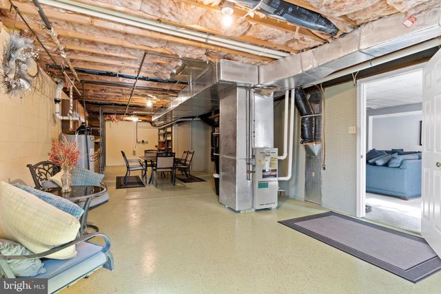 15 WETHERBURN RD, Enola, PA 17025