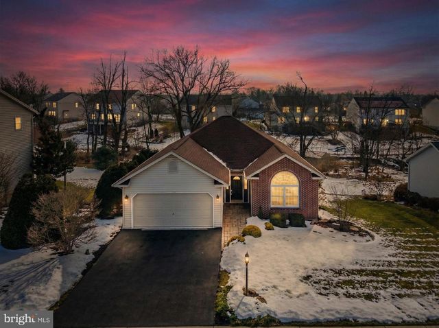 15 WETHERBURN RD, Enola, PA 17025