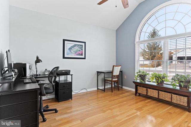 15 WETHERBURN RD, Enola, PA 17025