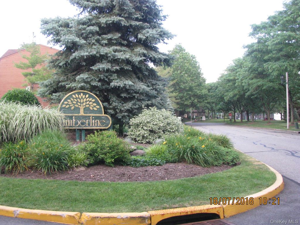 40 Aspen Court, Nanuet, NY 10954