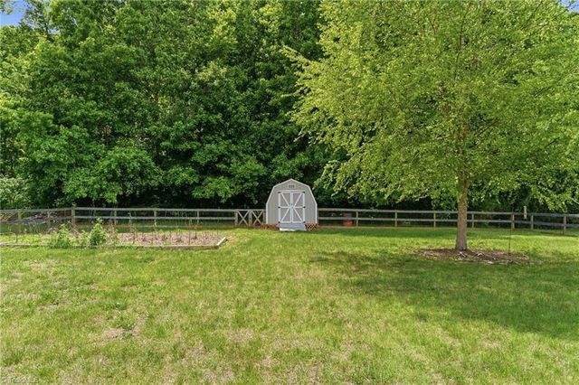 6232 Nat Road, Julian, NC 27283