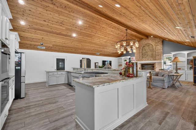 2080 Portsmouth Dr, El Dorado Hills, CA 95762