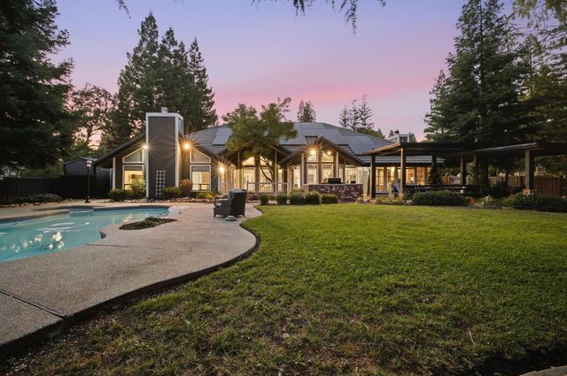 2080 Portsmouth Dr, El Dorado Hills, CA 95762