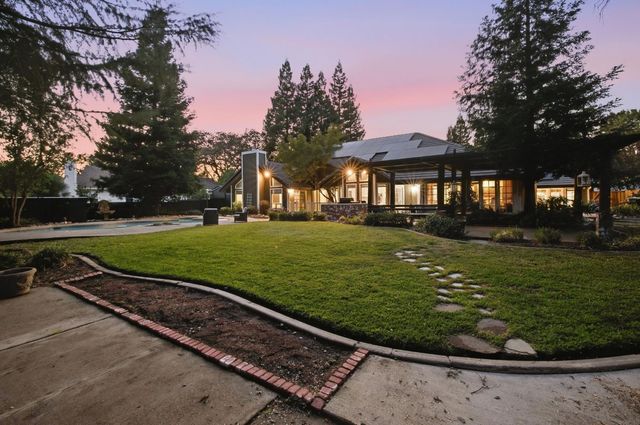 2080 Portsmouth Dr, El Dorado Hills, CA 95762