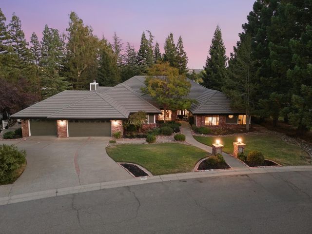 2080 Portsmouth Dr, El Dorado Hills, CA 95762