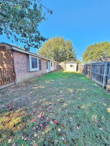 741 Cardinal Drive, Saginaw, TX 76131