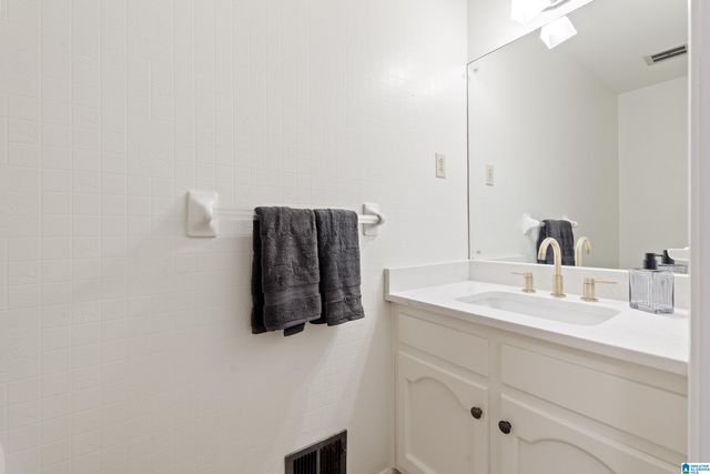2658 SWISS LANE, Hoover, AL 35226