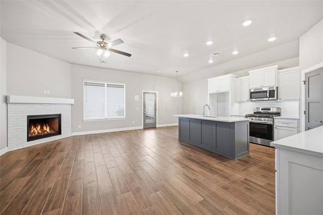 1300 Colonial Avenue, Tuttle, OK 73089