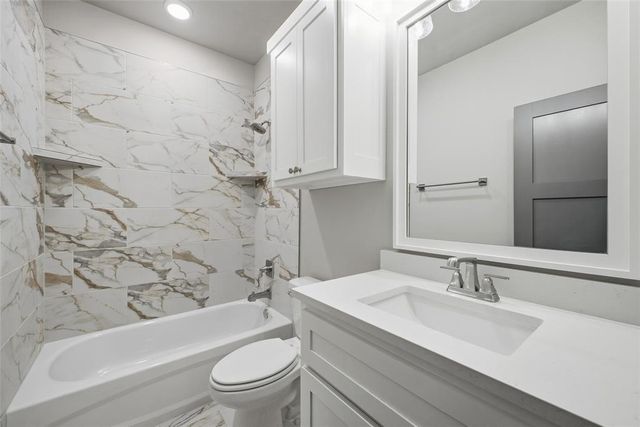 1300 Colonial Avenue, Tuttle, OK 73089