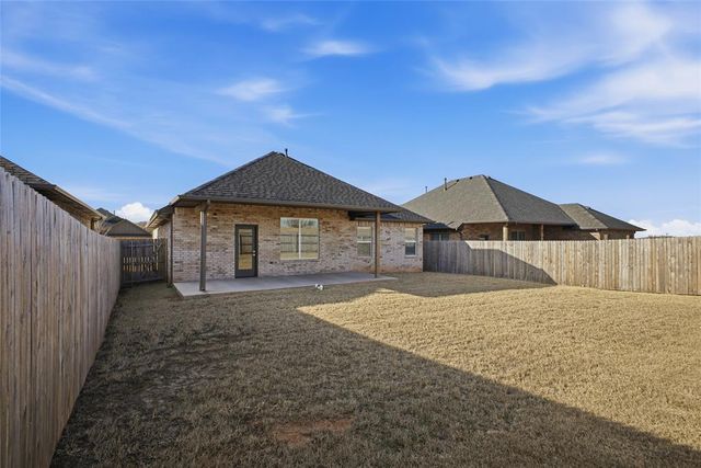 1300 Colonial Avenue, Tuttle, OK 73089