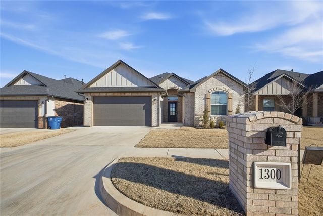 1300 Colonial Avenue, Tuttle, OK 73089