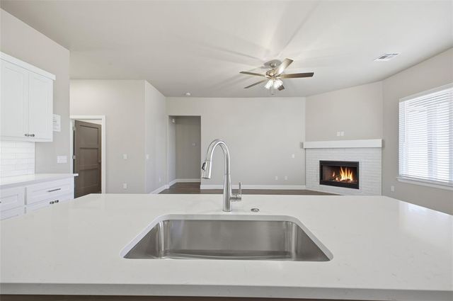 1300 Colonial Avenue, Tuttle, OK 73089