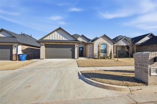 1300 Colonial Avenue, Tuttle, OK 73089