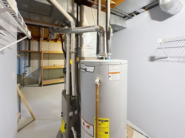 400 29th Avenue Drive 7C, Moline, IL 61265