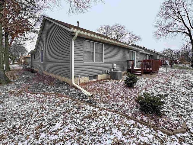 400 29th Avenue Drive 7C, Moline, IL 61265