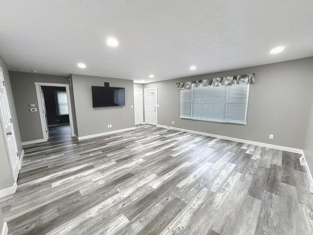 400 29th Avenue Drive 7C, Moline, IL 61265