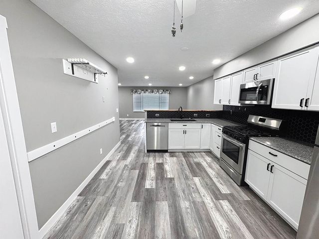 400 29th Avenue Drive 7C, Moline, IL 61265