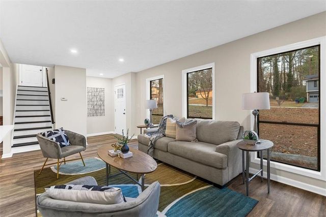 480 PINEBURR Lane, Stone Mountain, GA 30087