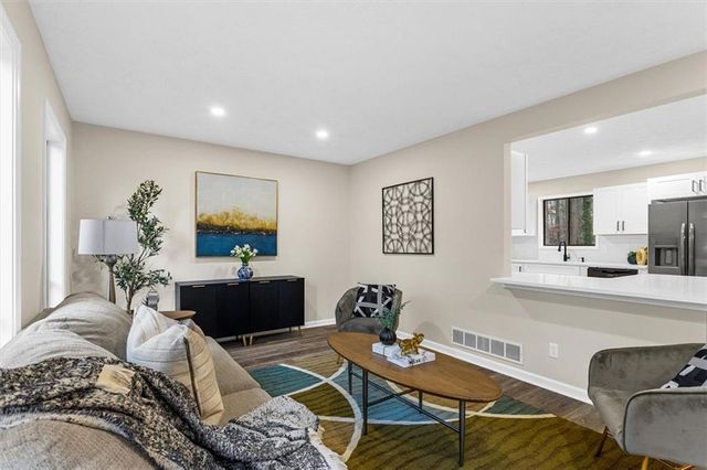 480 PINEBURR Lane, Stone Mountain, GA 30087