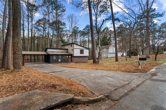 480 PINEBURR Lane, Stone Mountain, GA 30087