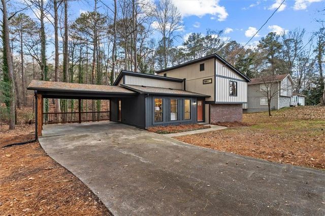 480 PINEBURR Lane, Stone Mountain, GA 30087