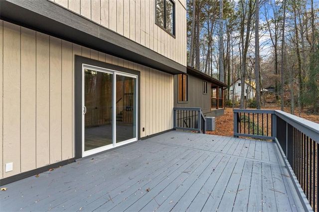 480 PINEBURR Lane, Stone Mountain, GA 30087