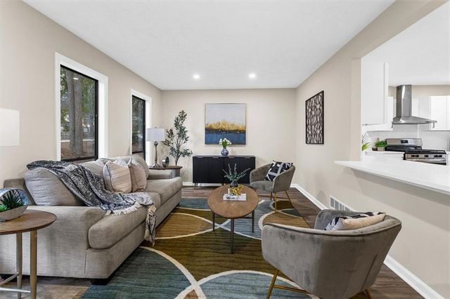 480 PINEBURR Lane, Stone Mountain, GA 30087