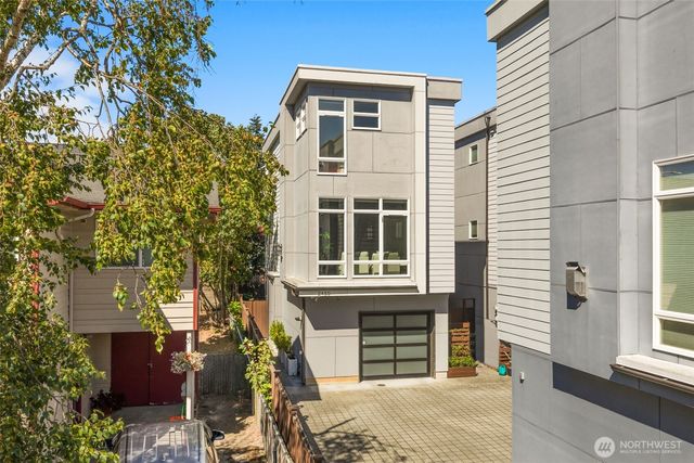 2450 NW 61st Street, Seattle, WA 98107