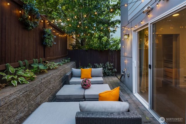 2450 NW 61st Street, Seattle, WA 98107
