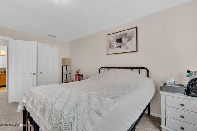 2102 Buckingham Circle, Middletown, NJ 07748