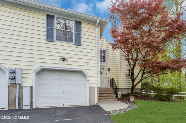 2102 Buckingham Circle, Middletown, NJ 07748
