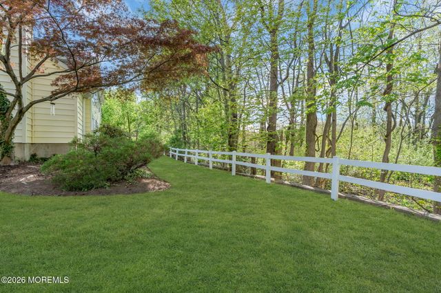 2102 Buckingham Circle, Middletown, NJ 07748