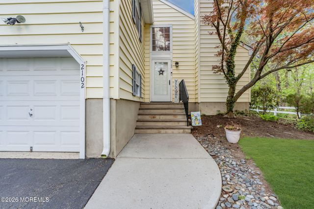 2102 Buckingham Circle, Middletown, NJ 07748