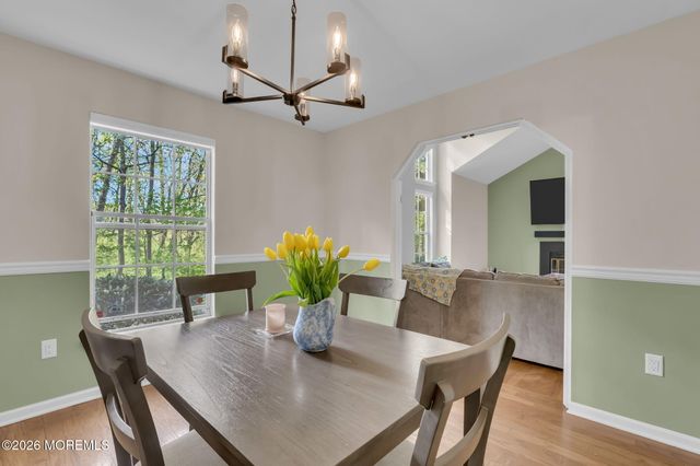 2102 Buckingham Circle, Middletown, NJ 07748