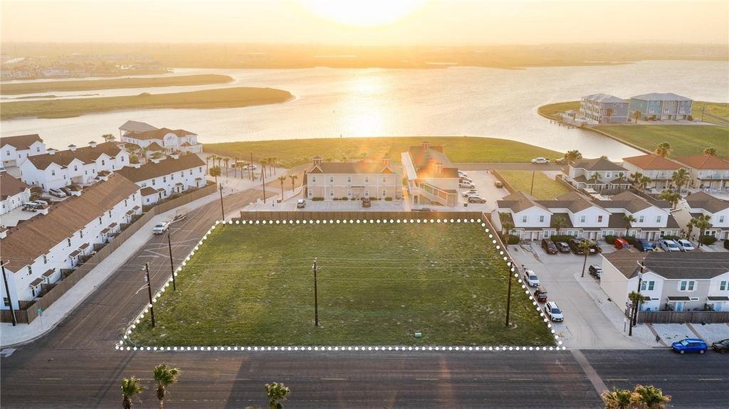15041 Leeward Dr, Corpus Christi, TX 78418 — exterior