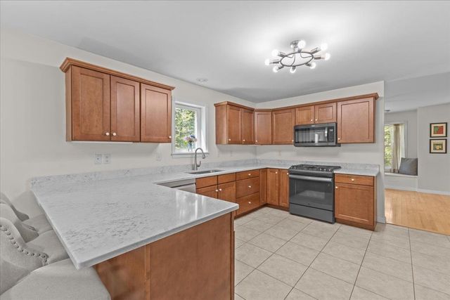 113 Hillside Lane, Fletcher, VT 05448