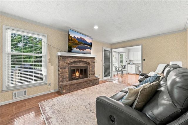 900 SW Murray Road, Lee's Summit, MO 64081