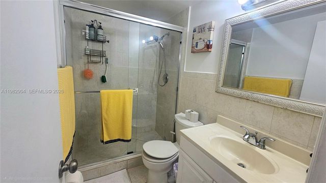 180 NE 12th Ave 10E, Hallandale Beach, FL 33009