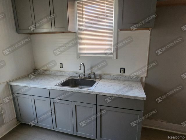 15429 Appoline Street, Detroit, MI 48227