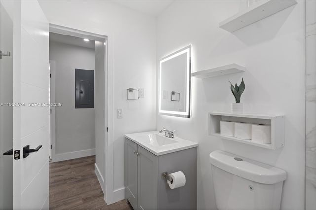 2441 NW 181st Ter, Miami Gardens, FL 33056