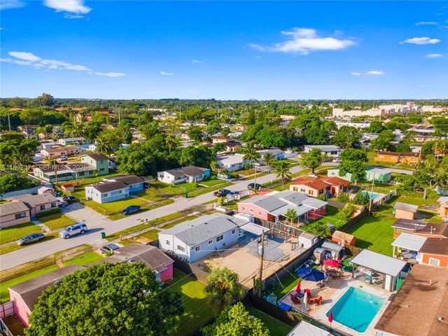 2441 NW 181st Ter, Miami Gardens, FL 33056