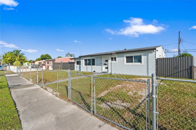 2441 NW 181st Ter, Miami Gardens, FL 33056