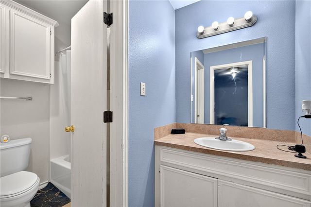 5742 Skylark Dr, Corpus Christi, TX 78408