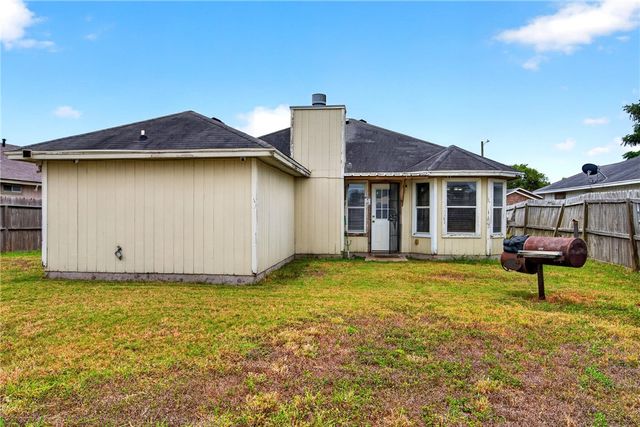 5742 Skylark Dr, Corpus Christi, TX 78408