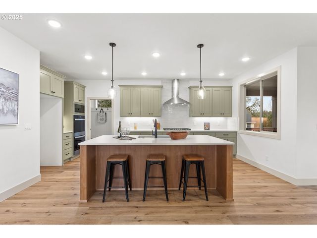 3317 Butte Dr, Forest Grove, OR 97116