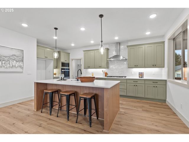 3317 Butte Dr, Forest Grove, OR 97116