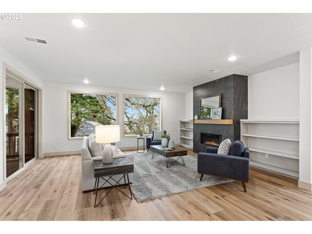 3317 Butte Dr, Forest Grove, OR 97116