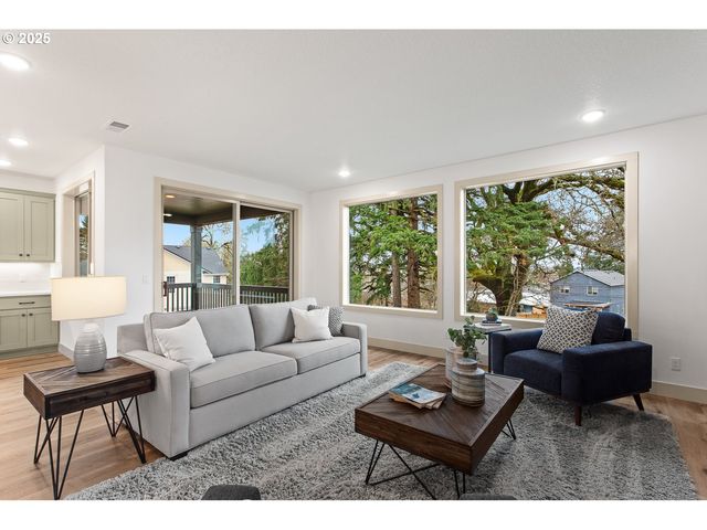 3317 Butte Dr, Forest Grove, OR 97116